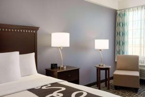 Deluxe King Room - Non-Smoking room in La Quinta by Wyndham Dumas