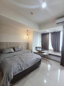 Best OC 1703 Apartment at Lippo Cikarang