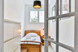 Maisons de vacances La Cabane Rouge - Wifi - Parking : photos des chambres