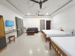 Hare Rama Hare Krishna - EESHA Hotel