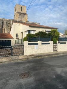 Loue maison quartier calme