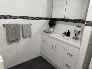 House on French, Spacious Family and Work Retreat