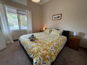 House on French, Spacious Family and Work Retreat