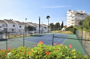 2 bedroom flat in Nueva Andalucia