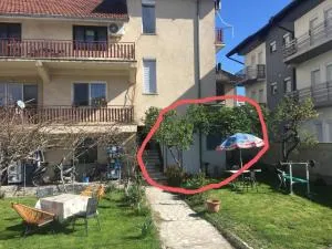 Apartment with big yard and garden - Delogoždi