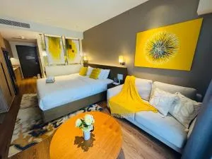 Hotel Residences at ACQUA Novotel Tower near Rockwell Makati - Makati