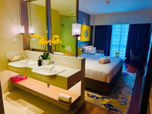 Novotel Residences ACQUA near Rockwell Makati