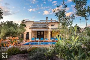 Villa Galante by Abahana Villas