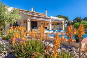 Villa Galante by Abahana Villas