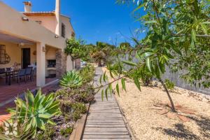 Villa Galante by Abahana Villas