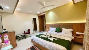 Rockbay Hotels Group Near seabeach And Temple,Prime Location - Luxury and Spacious Room with Newly Renovated - Best Hotel in Puri - Puri