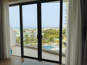 Lux Apartment Seaview Swi pools and private beach private beach