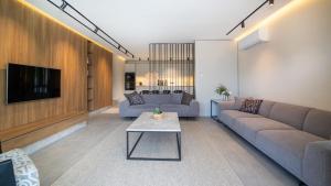 Oasis Retreat Lux and Elegance