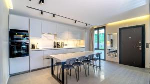 Oasis Retreat Lux and Elegance