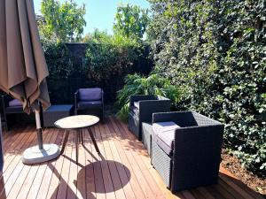 Spacious and stylish house, upto 15 guests, close to Metro
