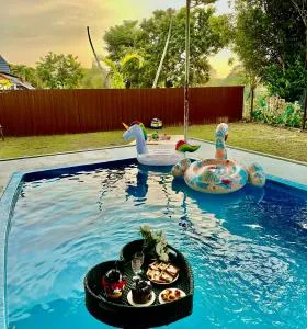 Pool BBQ Karaoke Snuker 25pax 5rooms villa A Famosa Resort - Kampong Alor Gajah