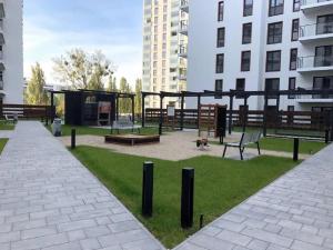 Elegant Apartment Żoliborz Arkadia by Renters Prestige