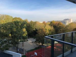 Elegant Apartment Żoliborz Arkadia by Renters Prestige