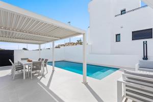 Royal 2 luxury Family Villa,s with private pool 210m2