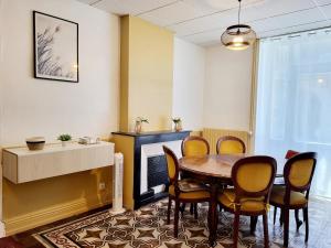 Appartements Maguilon B - Proche Riviere et Vals les bains : photos des chambres