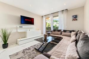 5 min de Monaco - Charmant trois pièces - Parking - DF