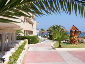 Apartment for 4 persons, swimming pool, near the beach