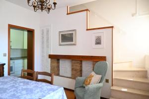 N263 - Numana, delizioso cielo-terra in centro storico