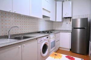 N263 - Numana, delizioso cielo-terra in centro storico