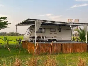 At HuG - San Pāyang