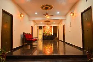 Villa Happiness - The Private Pool Villa - Vānūr