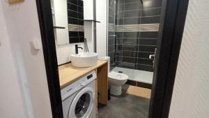 Appartements studio 19M2 proche de Vulcania : photos des chambres