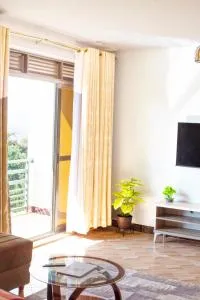 Daisy's Apartments - Bwebajja