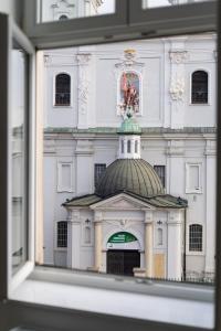 Royal Matejko Residence - Luxury 3 BR apartment in the Old Town