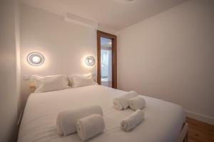 Alfama Historical II by Homing