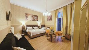 Triple Room room in Hotel Pension Bella