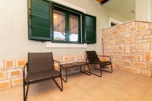 Two-Bedroom Apartment with Sea View room in Apartment Toni - with pool and view