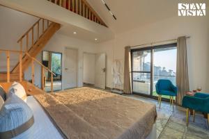 StayVista at Ridge of Twilight Luxury 4bhk with Jacuzzi, Bonfire, BBQ in Kasauli