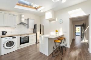 The Manor 4 bedrooms sleeps 7