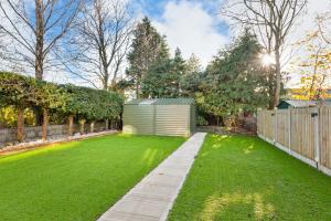 The Manor 4 bedrooms sleeps 7