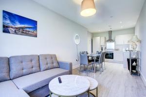 2 BR Flat 6 Mins From Heathrow Airport Flat 41