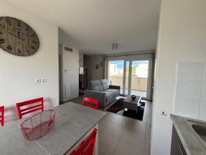 Appartement cosy à Valras-Plage 5 min à pied de la mer Climatisé 2 chambres Terrasse