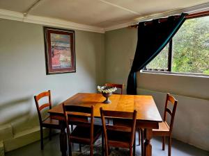 Tweni Farm Style Unit