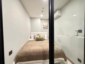 The Astra Sky River Luxury Condo,the largest pool