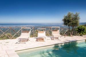 HelloAPULIA - Trulli Belvedere - Private Pool & Panoramic Sea View, Selva di Fasano