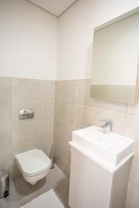 Apartment 45 - 1 On York