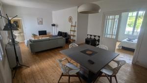 Maisons de vacances Maison calme avec terasse proche centre ville : photos des chambres