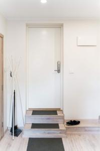 Veerenni studio, modern & central.