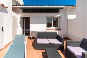 WELCS CASA 240 EMP con piscina y vista al canal