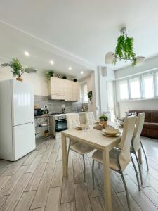 Home In Town - CITY LIFE near San Siro Stadium metropolitana M1 - M5