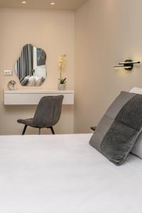 Diamante Del Mar Phaedra Modern Beachfront Apartment